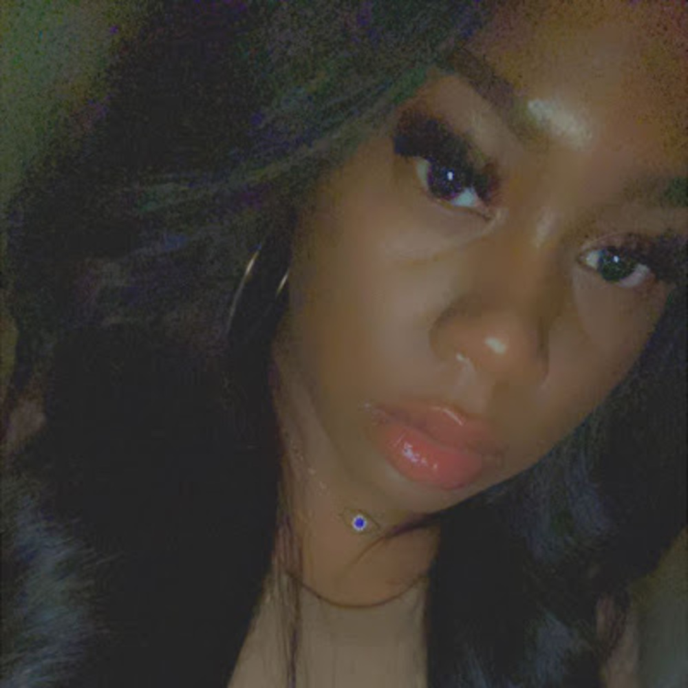 Meet your Posher, Kara